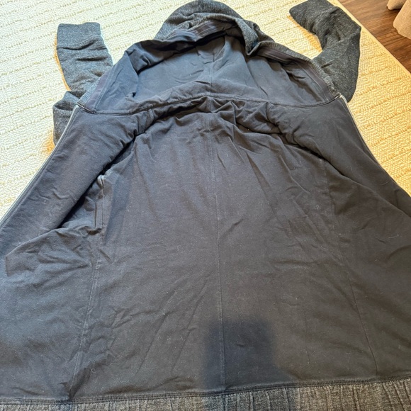 Lululemon Harmonious Hoodie Black & Gray - Picture 9 of 9